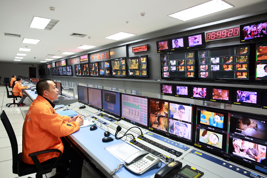 廣東無(wú)觸點(diǎn)穩(wěn)壓器---持久耐用免維護(hù)